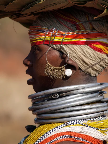 Profil d'une jeune femme des tribus Bonda, avec colliers et oreilles Images De Stock Libres De Droits