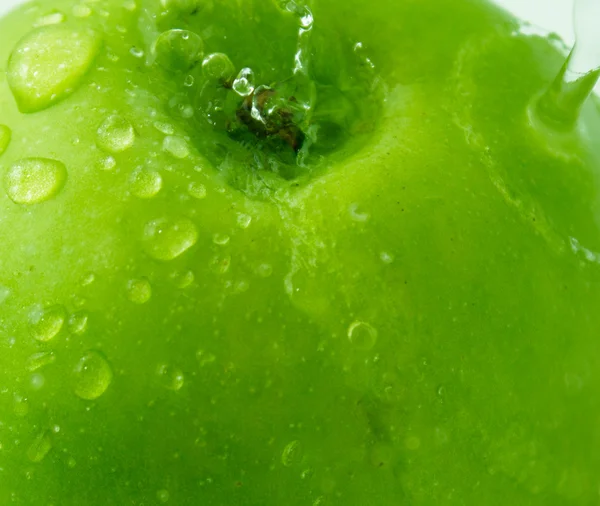 Grüner Apfel im Spray — Stockfoto