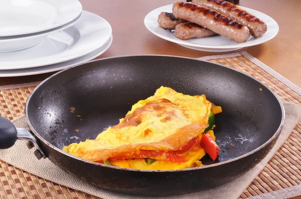 Omlet ve sosis — Stok fotoğraf