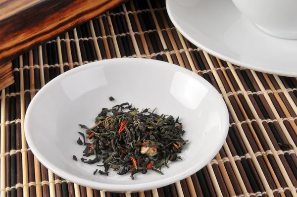 Зеленый и черный чай — стоковое фото