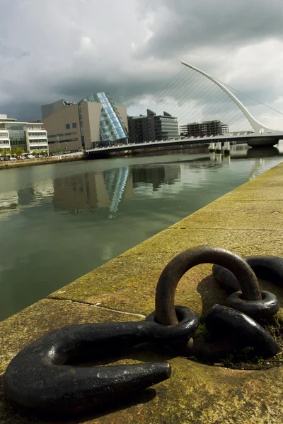 Gancho de barco en la ciudad de Dublín — Foto de Stock