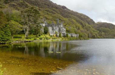 Kylemore Manastırı Connemara 'da