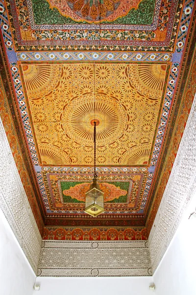 Typical Moroccan ceiling — Stock Photo, Image