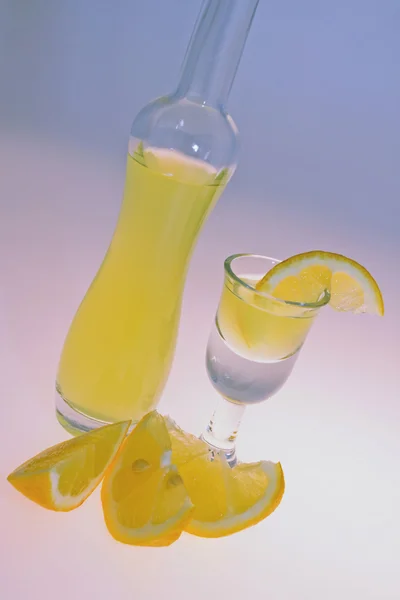 Limoncello σε ένα ποτήρι — Φωτογραφία Αρχείου