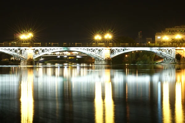 seville nehir triana Köprüsü altında aşağı adlı romantik Panoraması
