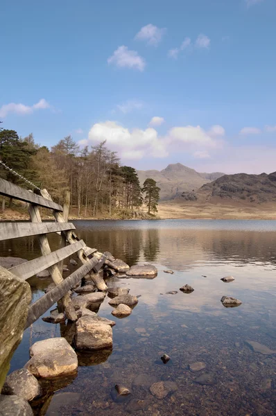 Lake berglandschap — Stockfoto