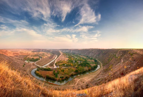 Peisaj alb râu — Fotografie, imagine de stoc