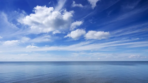 Kék ég és tenger — Stock Fotó