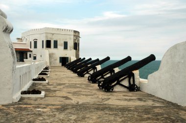 Cape Coast Castle #2 duvar boyunca toplar