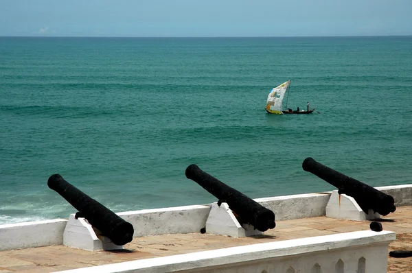 Fishing boat from Cape Coast Castle — Stock Photo, Image