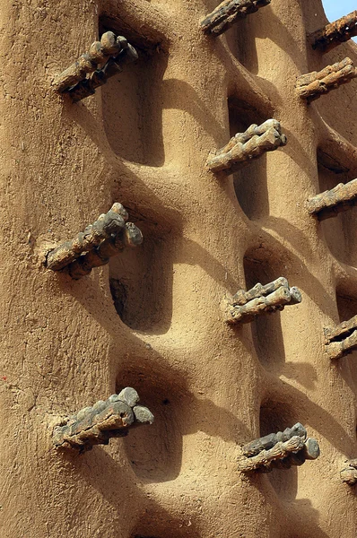Sidovägg av en dogon lera moské — Stockfoto