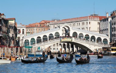 Canal grande tekne trafiği