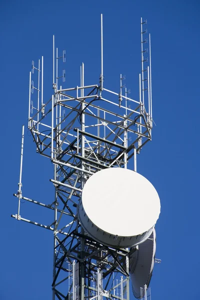 Communicatie toren — Stockfoto