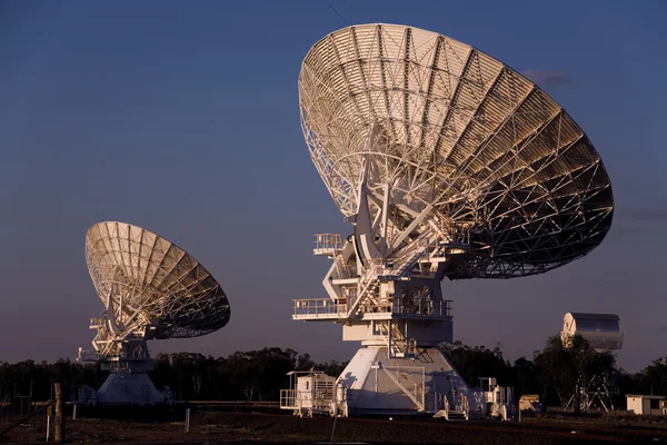 Два компактних телескопи — стокове фото