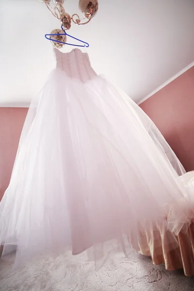 Платье невесты — стоковое фото