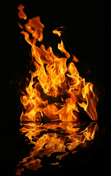 뜨거운 붉은 불꽃 — 스톡 사진