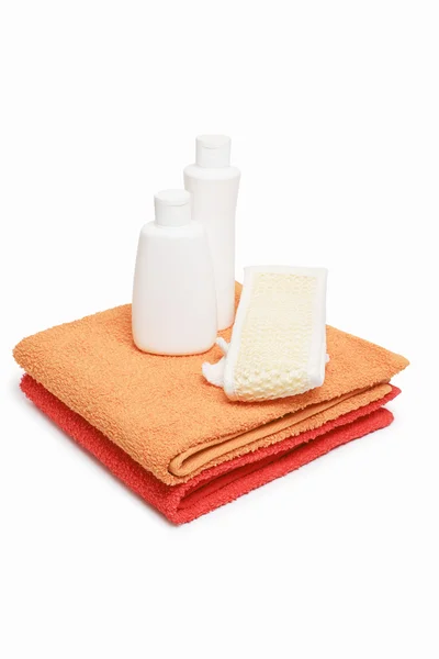 Toalhas bast e shampoo — Fotografia de Stock