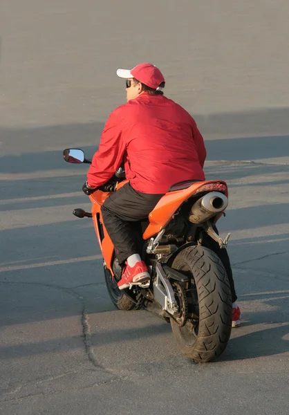 Мотоциклист . — стоковое фото