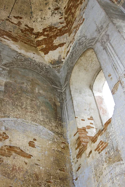 Tuğla kilise kalıntıları — Stok fotoğraf