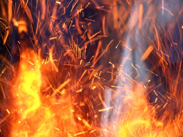 A tűz forró nyelvek. — Stock Fotó