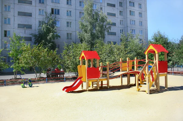 Hermoso parque infantil de color — Foto de Stock