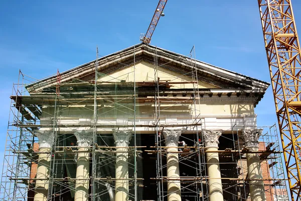 Реставрация старинного классического здания Стоковая Картинка