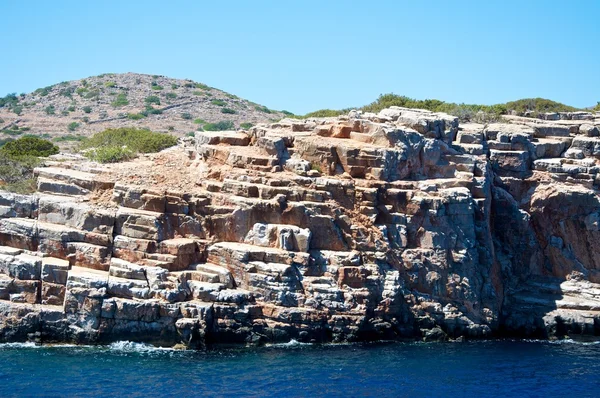 Le rocce sopra il mare . — Foto Stock