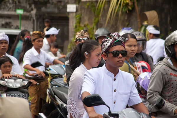 Dugóban Balin — Stock Fotó