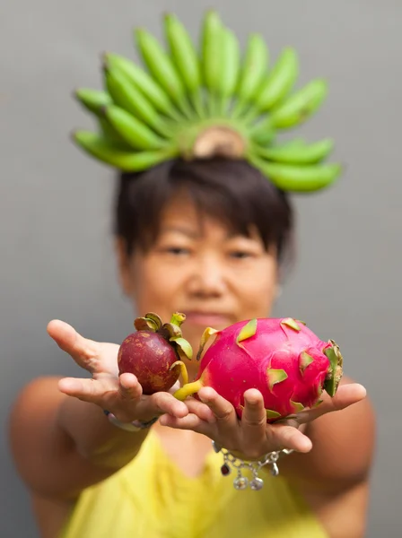 Fruit woman — Stock Photo, Image