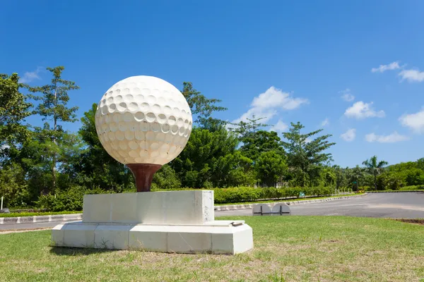 Большой мяч для гольфа — стоковое фото