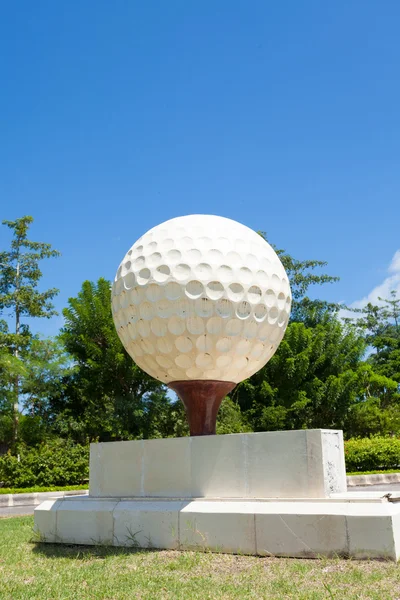 Grande pallina da golf — Foto Stock