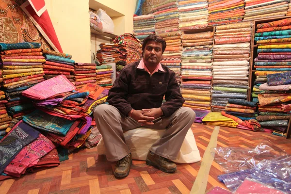 Majitel obchodu textilní — Stock fotografie