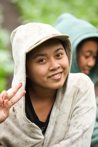 Jovens garotas agrícolas — Fotografia de Stock