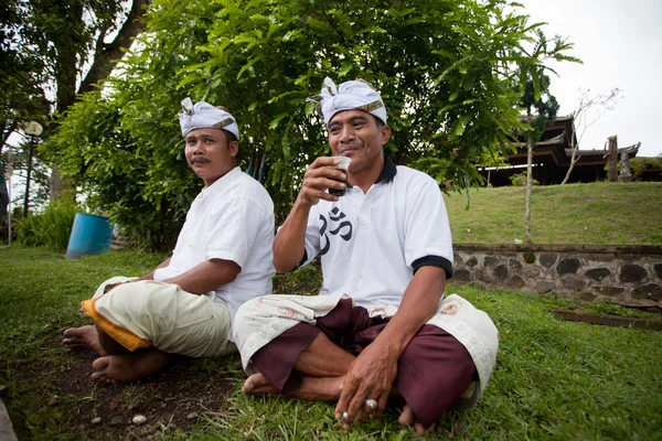 stock image Traditional Balinese pilgrims