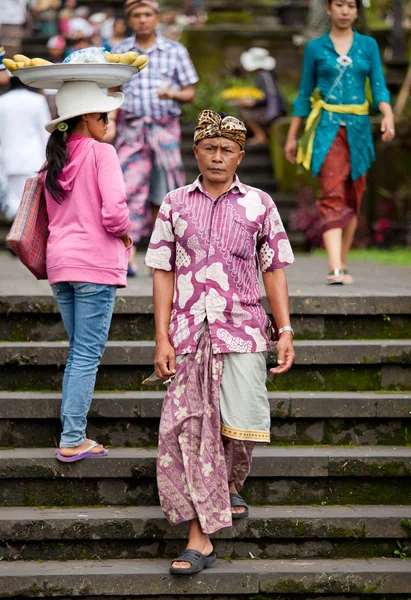 Peregrinos balineses tradicionais — Fotografia de Stock