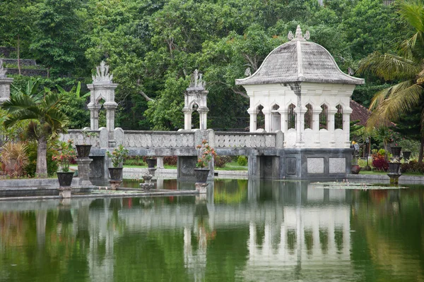 Водный храм на Бали — стоковое фото