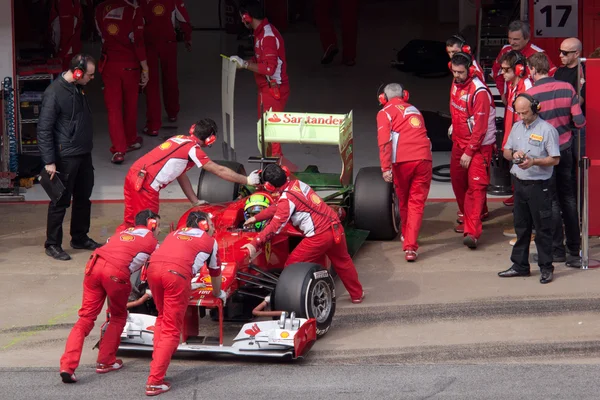 Felipe massa se zastavil v pit line - test dny barcelona — Stock fotografie