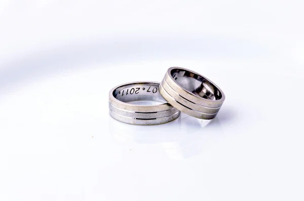 White gold wedding rings — Stock Photo, Image