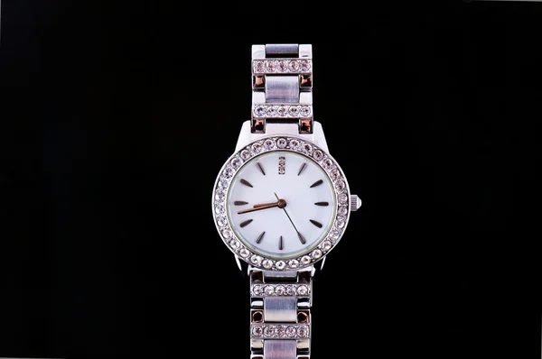 Luxe vrouwelijke horloge — Stockfoto
