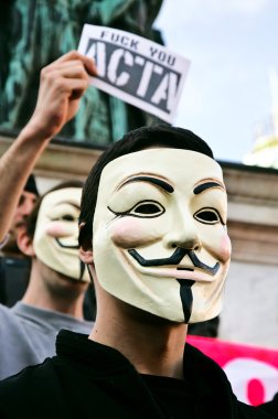 Belgrad'da Acta protestosu Anonymous
