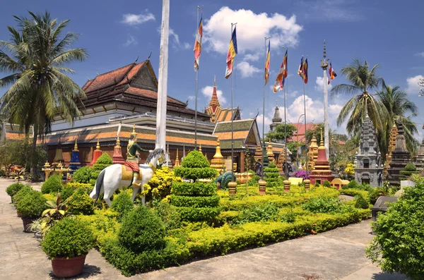 Wat preah prom rath templet i siem reap Royaltyfria Stockbilder