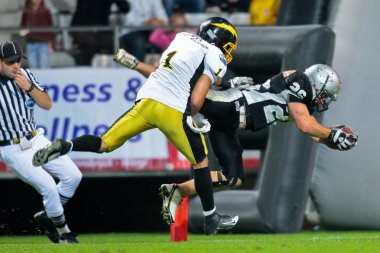 Eurobowl XXIII - Tirol Raiders vs. Flash de la Courneuve clipart