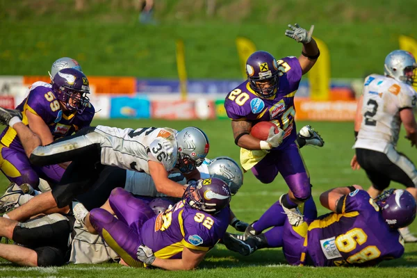 Vikings vs. Raiders — Stock Photo, Image