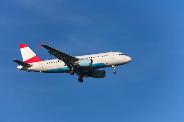 stock image Landing airplane