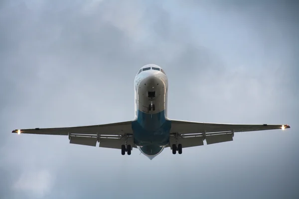 Lądowanie samolotem — Zdjęcie stockowe