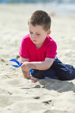 küçük çocuk onun tatil keyfi