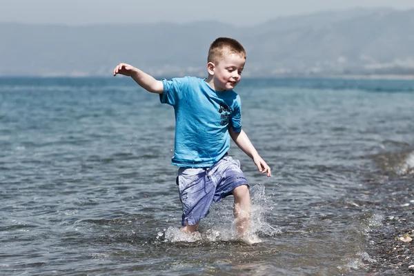 Little boy enjoying his holiday — Stock Photo, Image