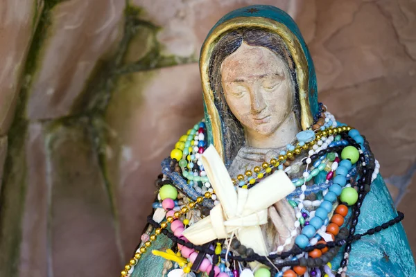 Mãe Maria com contas de rosário — Fotografia de Stock