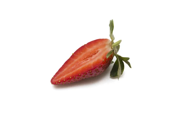 Połowę truskawek — Zdjęcie stockowe