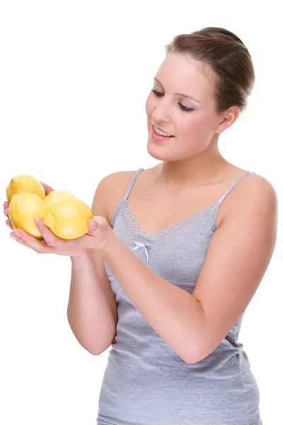 Женщина с лимоном — стоковое фото